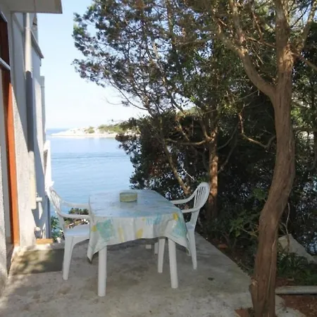 Mile Apartment Lastovo