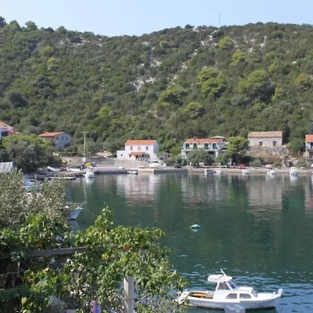Mile Apartment Lastovo